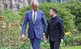 Merz telefoniert mit Selenskyj und sichert Solidarität zu