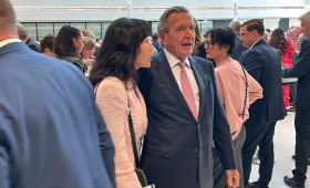 SPD-Landeschefs drängen auf Ausschluss von Schröder