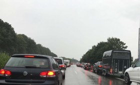Herbstferien starten bald: ADAC warnt vor Baustellen und Staugefahr