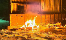 Feuerwehreinsatz in Helmstedt: Mülltonne stand in Flammen 