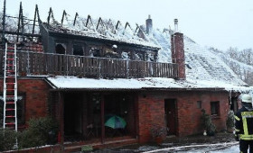 Brand zerstört Einfamilienhaus in Basdahl