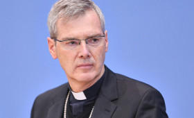 Heiner Wilmer neuer Vorsitzender der Deutschen Bischofkonferenz