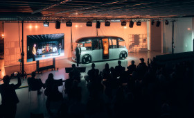 Braunschweig: Autonomes E-Shuttle für den ÖPNV vorgestellt