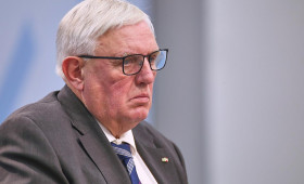 Laumann drängt auf Pflegereform