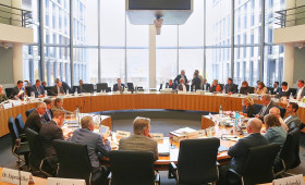 Haushaltsausschuss bewilligt Beschaffung von "Kamikazedrohnen"