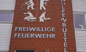 Wolfenbüttel: Fahrzeuge für die Feuerwehr werden offiziell übergeben