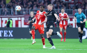 1. Bundesliga: Bayern gewinnen souverän gegen Gladbach