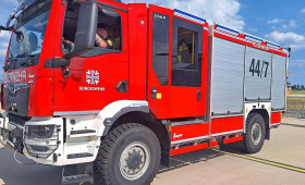Feuer in Delmenhorster Unterstand verhindert Übergreifen auf Sozialkaufhaus