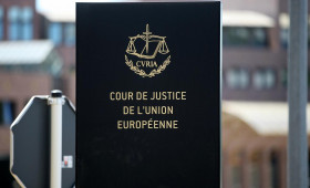 EuGH stärkt Recht von Transpersonen auf passende Ausweisdokumente