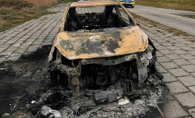 Ausgebranntes Wrack am Baljer Deich entdeckt und gestohlenem Auto zugeordnet