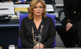 Klöckner sieht "merkliche Beruhigung" im Parlament