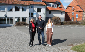 Volksbank gibt Parkplatz in Lehre an Wochenenden für Öffentlichkeit frei