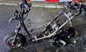 Motorroller auf Schulhof in Wolfsburg angezündet