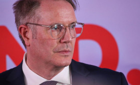 Schweitzer will SPD in Koalitionsverhandlungen mit CDU führen