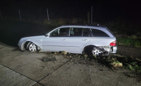 Autofahrer verursacht Totalschaden nach Fahrt in gesperrte A29-Baustelle