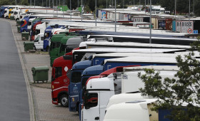 Zahl mautpflichtiger Lkws auf Autobahnen im Februar gestiegen