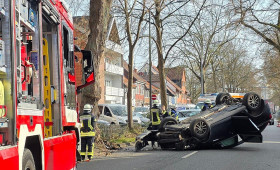 Auto überschlägt sich in Celler Innenstadt