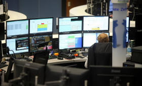 Dax legt kräftig zu - Rheinmetall gefragt