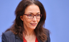 DGB-Chefin kritisiert Wirtschaftspolitik der Regierung