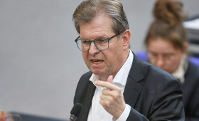 Stegner kritisiert "irrlichternde Haltung" Trumps im Irankrieg