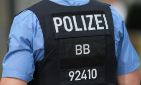 Radfahrer löst Unfall auf Autobahn bei Cuxhaven aus