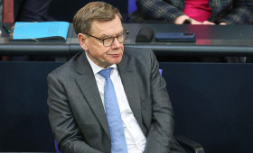 Wadephul zeigt sich prinzipiell bereit zu Absicherung von Seewegen