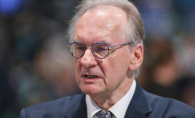 Haseloff befürwortet Abschwächung von Klimazielen