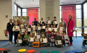 Ab sofort zu streamen: Diese Kinder nehmen eine Podcast-Folge auf