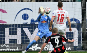 Bundesliga: Leipzig dreht nach Pause auf und siegt in Frankfurt