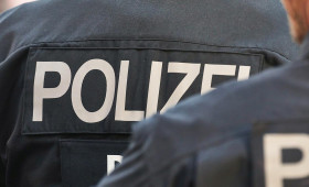Fast jedes zweite Fahrzeug beanstandet: Polizei kontrolliert gewerblichen Personenverkehr auf A1 bei Wildeshausen