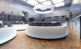 Dax am Mittag trotz ZEW-Einbruch weiter im Plus