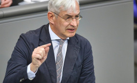 Union warnt vor "Reflex" zum Schuldenmachen wegen Iran-Krieg