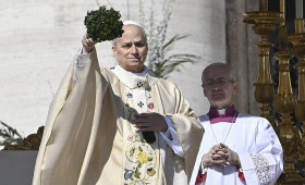 Papst warnt zu Ostern vor Gleichgültigkeit gegenüber Kriegsopfern