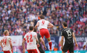 1. Bundesliga: RB Leipzig siegt knapp gegen Mönchengladbach