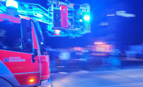 Großbrand in Braunschweig - Feuerwehr warnt vor Rauchwolke
