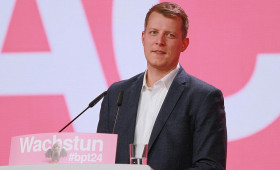 Höne verzichtet auf Kandidatur für FDP-Vorsitz