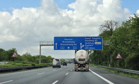 Toter auf der A2 bei Braunschweig – Hat er zuvor seinen Vater umgebracht?