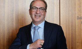 Dobrindt will Abschiebungen mit neuem Gesetz beschleunigen