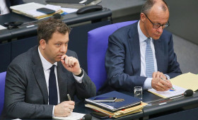 Ifo-Chef Fuest sieht Bundesregierung auf "Crashkurs"
