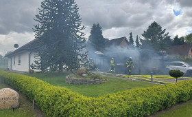 180.000 Euro Schaden bei Feuer in Burweg – drei Personen verletzt