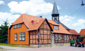 Erhebliche Schäden: Glockenturm in Querenhorst muss abgebaut werden