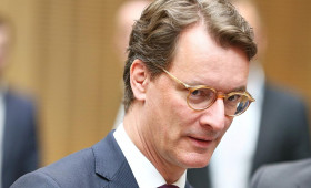 Wüst: Staat muss schneller und einfacher werden