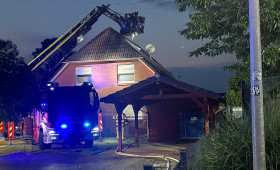 Dachstuhlbrand in Lauenbrück: Feuerwehr verhindert Schlimmeres