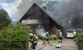 Einfamilienhaus in Aurich-Popens brennt nieder