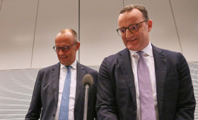 Merz will Spahn nicht fallenlassen - Entschuldigung vor Fraktion