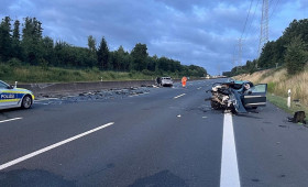Falschfahrer verursacht schweren Unfall auf A7 bei Holle