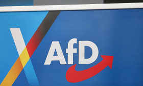 Stauffenberg-Enkel verteidigt AfD-Kranz bei Gedenkfeier