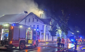 Großbrand in Knesebeck: Vier Feuerwehrkräfte verletzt