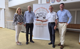 Staffelstabübergabe beim Kinderfonds Gifhorn: Ploog übergibt an Legenbauer 