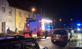Brand auf Hinterhof - Feuerwehr Helmstedt musste in der Nacht zum Einsatz